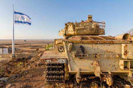 idf tank in desert